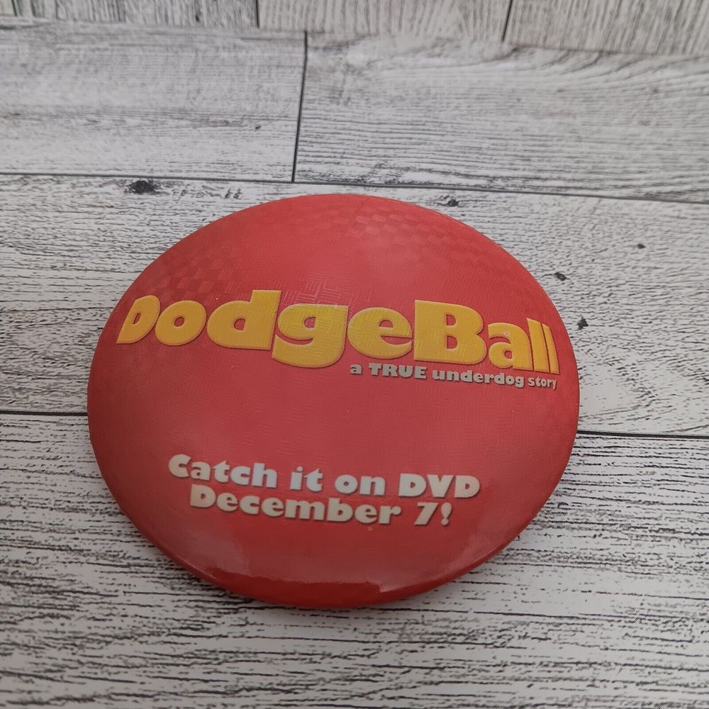 2004 Dodgeball Movie Ben Stiller Vince Vaughn DVD Release Promo Button Pin Vtg - Picture 1 of 2